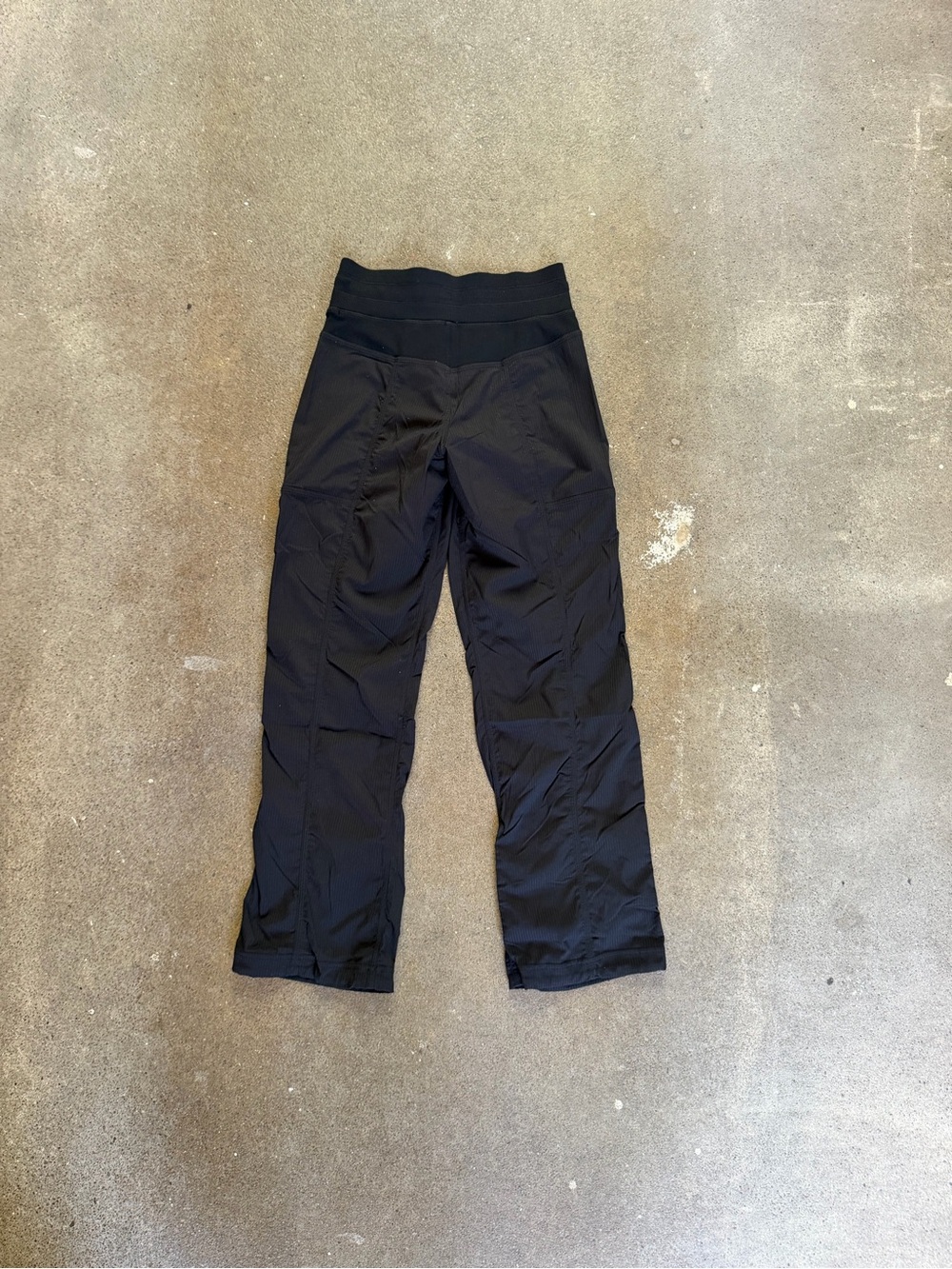 Lululemon Dance Studio Mid Rise Pants Short Black Size 2 Activewear Athleisure - Picture 8 of 12